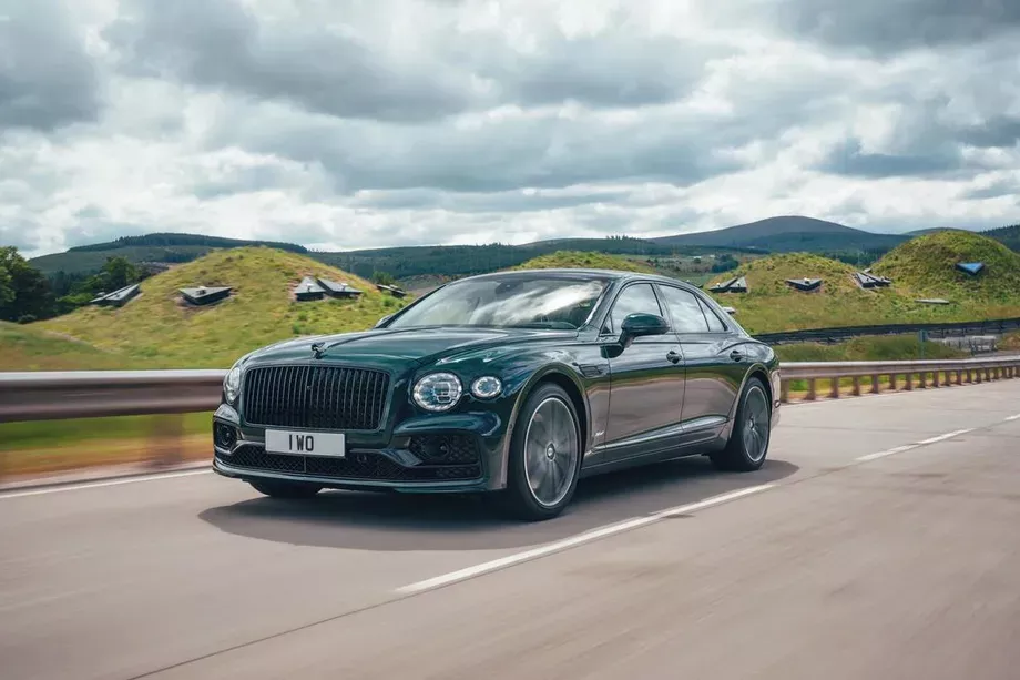 Bentley раскрывает подробности о гибриде Flying Spur Hybrid
