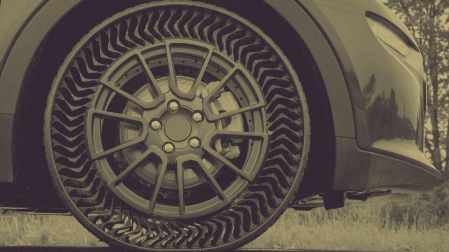 Технология безвоздушных шин или почему шины всё ещё спускают